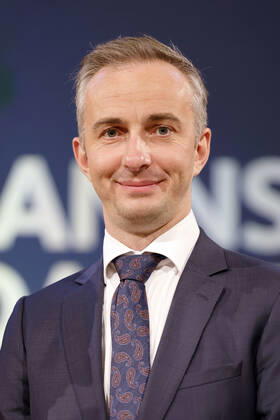 Jan Böhmermann bei der Verleihung des Hanns-Joachim-Friedrichs-Preises 2021 im WDR Funkhaus. Köln, 04.11.2021