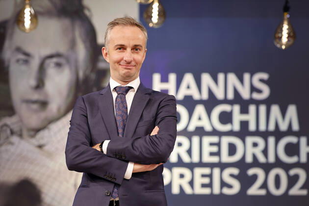 Jan Böhmermann bei der Verleihung des Hanns-Joachim-Friedrichs-Preises 2021 im WDR Funkhaus. Köln, 04.11.2021