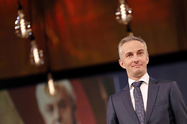 Jan Böhmermann bei der Verleihung des Hanns-Joachim-Friedrichs-Preises 2021 im WDR Funkhaus. Köln, 04.11.2021