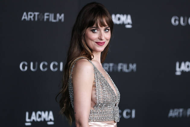 10th Annual LACMA Art + Film Gala 2021 Actress Dakota Johnson wearing a Gucci outfit arrives at the 10th Annual LACMA Art + Film Gala 2021 held at the Los Angeles County Museum of Art on November 6, 2021 in Los Angeles, California, United States. Los Angeles California United States Copyright: xImagexPressxAgencyx collin-10thannu211106_npcXZ