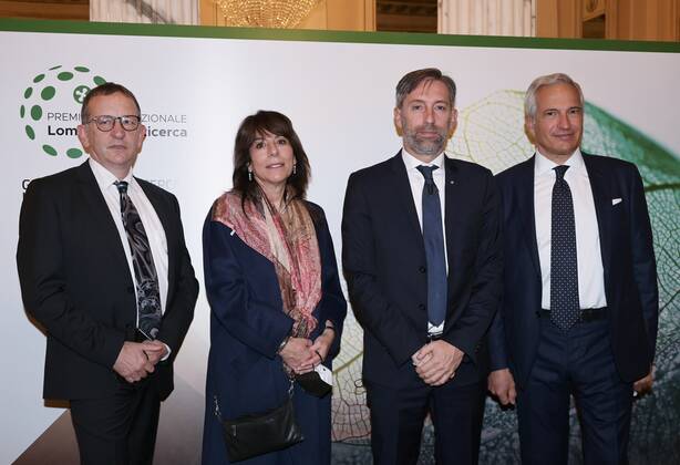 Milan, Italy La Scala Marcella Bonchio, Markus Antonietti and Pierre Joliot are awarded the 2020-2021 edition of the International Award Lombardia e Ricerca , the recognition promoted by the Lombardy Region which assigns 1 million euros to the best scientific discovery in the field of Sciences of Life attended by various institutions and famous guests In the picture: Marcella Bonchio, Markus Antonietti, Paolo Veronesi, Fabrizio Sala  Copyright: xNickxZonnax xIPAx xNickxZonnax