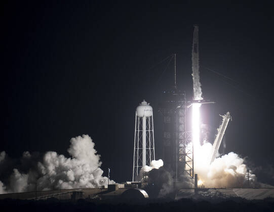 November 10, 2021, Cape Canaveral, Florida, USA: A SpaceX Falcon 9 rocket carrying the company s Crew Dragon spacecraft is launched on NASA™s SpaceX Crew-3 mission to the International Space Station with NASA astronauts Raja Chari, Tom Marshburn, Kayla Barron, and ESA (European Space Agency) astronaut Matthias Maurer onboard, Wednesday, Nov. 10, 2021, at NASA™s Kennedy Space Center in Florida. NASA™s SpaceX Crew-3 mission is the third crew rotation mission of the SpaceX Crew Dragon spacecraft and Falcon 9 rocket to the International Space Station as part of the agency™s Commercial Crew Program. Chari, Marshburn, Barron, Maurer launched at 9:03 p.m. EST from Launch Complex 39A at the Kennedy Space Center to begin a six month mission - ZUMAs152 20211110_zaa_s152_148 Copyright: xJoelxKowskyx-xNASAxviaxCNPx