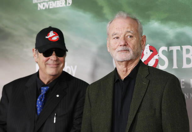 Bilder des Jahres 2021, Entertainment 11 November Entertainment Themen der Woche KW46 Entertainment Bilder des Tages Dan Aykroyd and Bill Murray arrive on the red carpet at the Ghostbusters: Afterlife World Premiere on November 15, 2021 in New York City.  NYP20211115159 JohnxAngelillo