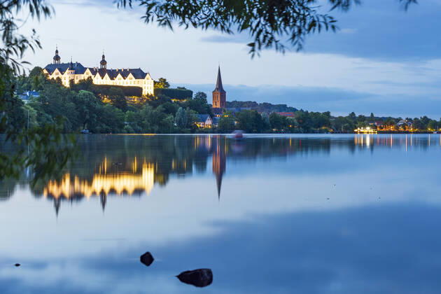lake Großer Plöner See, Schloss Plön Castle, church Nikolaikirche Plön Schleswig-Holstein Germany Holsteinische Schweiz, Holstein