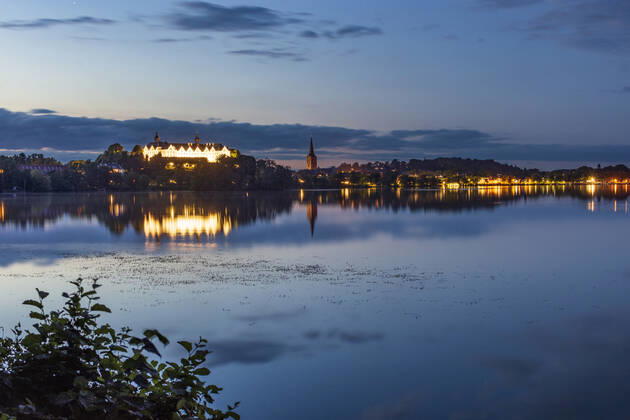 lake Großer Plöner See, Schloss Plön Castle, church Nikolaikirche Plön Schleswig-Holstein Germany Holsteinische Schweiz, Holstein