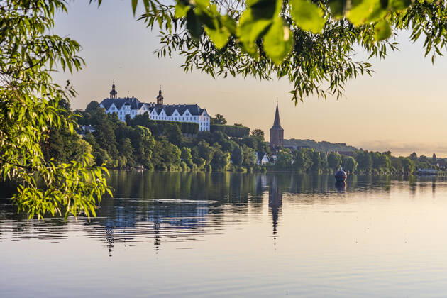 lake Großer Plöner See, Schloss Plön Castle, church Nikolaikirche Plön Schleswig-Holstein Germany Holsteinische Schweiz, Holstein