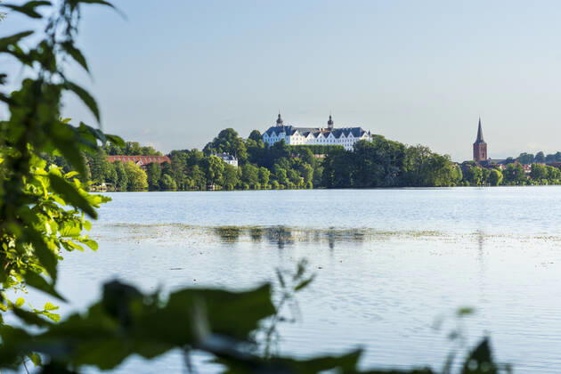 lake Großer Plöner See, Schloss Plön Castle, church Nikolaikirche Plön Schleswig-Holstein Germany Holsteinische Schweiz, Holstein
