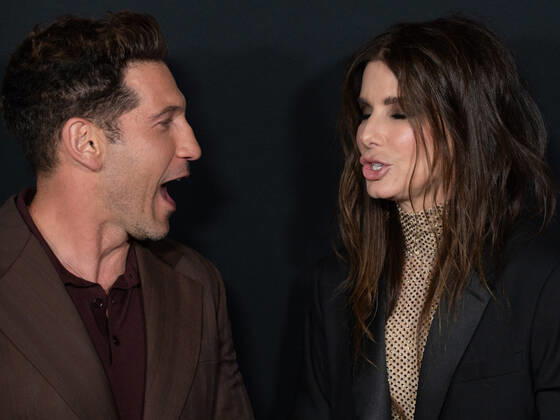 30 November 2021 - Los Angeles, California - Jon Bernthal and Sandra Bullock. The Los Angeles premiere of Netflix s The Unforgivable . Photo Credit: Billy Bennight AdMedia 275051 2021-11-30 California Hollywood  Copyright: xAdMediax STAR_275051_136