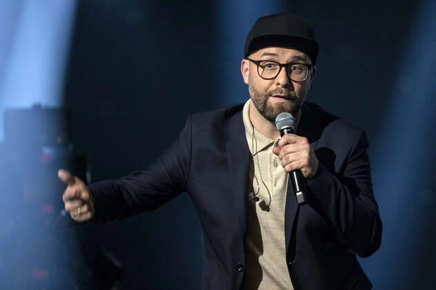 Mark Forster bei der Aufzeichnung der TV-Show MDR Sputnik präsentiert: Friends of Mark Forster im Carl-Maria-von-Weber-Theater. Bernburg, 07.12.2021