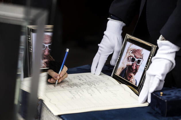 Bilder des Jahres 2021, Entertainment 12 Dezember News Themen der Woche KW49 News Bilder des Tages December 11, 2021, ROME, Italia: The funeral of Italian director Lina Wertmuller in the Artists Church in Piazza del Popolo, Rome, Italy, 11 December 2021. Italian director Lina Wertmuller died in Rome at the age of 93 on 09 December 2021.ANSA ANGELO CARCONI ROME Italia  - ZUMAa110 20211211_zaf_a110_009 Copyright: xAngeloxCarconix