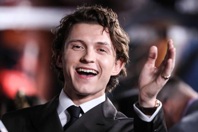 Los Angeles Premiere Of Columbia Pictures Spider-Man: No Way Home Actor Tom Holland wearing a Prada suit and Christian Louboutin shoes arrives at the Los Angeles Premiere Of Columbia Pictures Spider-Man: No Way Home held at the Regency Village Theatre on December 13, 2021 in Westwood, Los Angeles, California, United States. Westwood California United States  Copyright: xImagexPressxAgencyx originalFilename:collin-losangel211214_npK9T.jpg