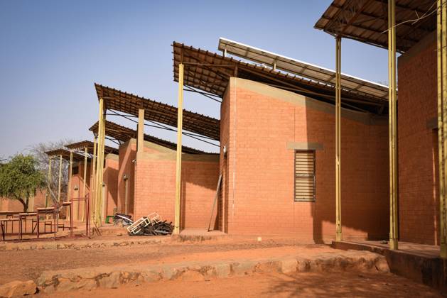 Visit to the elementary school of Gando in the urban commune of Tenkodogo, a project of the Burkinabe architect Diebedo Francis Kere, on February 26, 2021. NicolasxRemenex xLexPictorium LePictorium_0257537