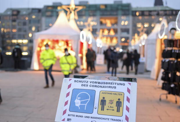 GERMANY, corona virus GERMANY, Hamburg, Corona Pandemic, COVID-19 , christmas market in city center
