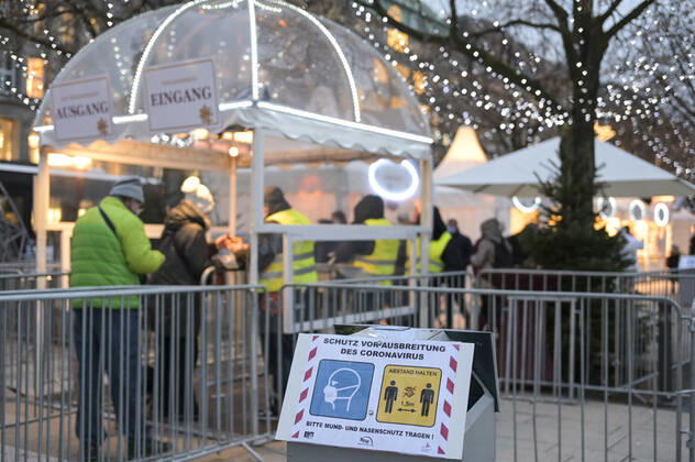 GERMANY, corona virus GERMANY, Hamburg, Corona Pandemic, COVID-19 , christmas market in city center