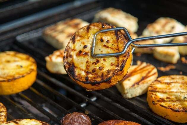 barbecued zucchini, 28.10.2020, Copyright: xarnoaltixx Panthermedia09819084