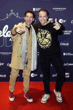 Justin Jesso und Alle Farben in der Silvestershow Celebrate at the Gate - Willkommen 2022 am Brandenburger Tor. Berlin, 31.12.2021