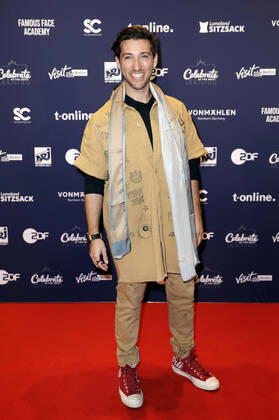 Justin Jesso in der Silvestershow Celebrate at the Gate - Willkommen 2022 am Brandenburger Tor. Berlin, 31.12.2021