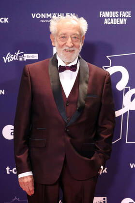 Dieter Hallervorden in der Silvestershow Celebrate at the Gate - Willkommen 2022 am Brandenburger Tor. Berlin, 31.12.2021