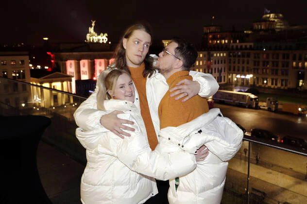 Dadi Freyr in der Silvestershow Celebrate at the Gate - Willkommen 2022 am Brandenburger Tor. Berlin, 31.12.2021