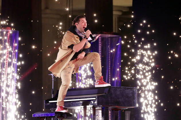 Justin Jesso in der Silvestershow Celebrate at the Gate - Willkommen 2022 am Brandenburger Tor. Berlin, 31.12.2021