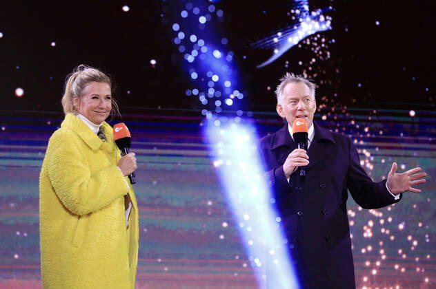 Andrea Kiewel und Johannes B. Kerner in der Silvestershow Celebrate at the Gate - Willkommen 2022 am Brandenburger Tor. Berlin, 31.12.2021