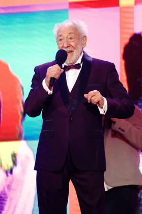 Dieter Hallervorden in der Silvestershow Celebrate at the Gate - Willkommen 2022 am Brandenburger Tor. Berlin, 31.12.2021