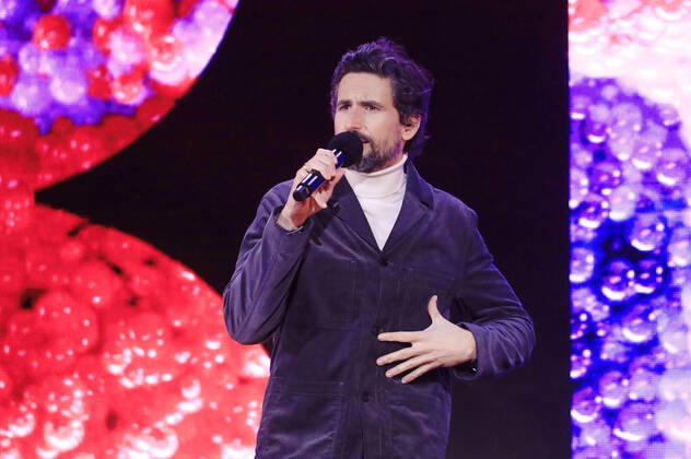 Tom Beck in der Silvestershow Celebrate at the Gate - Willkommen 2022 am Brandenburger Tor. Berlin, 31.12.2021