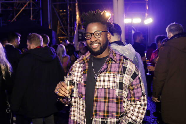 Kelvin Jones in der Silvestershow Celebrate at the Gate - Willkommen 2022 am Brandenburger Tor. Berlin, 31.12.2021