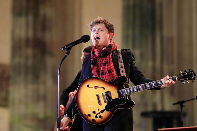 Michael Patrick Kelly in der Silvestershow Celebrate at the Gate - Willkommen 2022 am Brandenburger Tor. Berlin, 31.12.2021