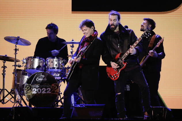 Michael Patrick Kelly in der Silvestershow Celebrate at the Gate - Willkommen 2022 am Brandenburger Tor. Berlin, 31.12.2021