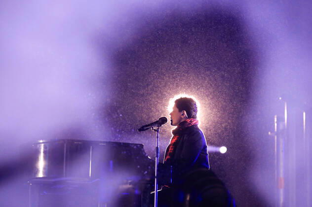 Michael Patrick Kelly in der Silvestershow Celebrate at the Gate - Willkommen 2022 am Brandenburger Tor. Berlin, 31.12.2021