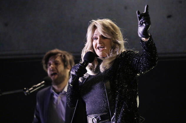 Bonnie Tyler in der Silvestershow Celebrate at the Gate - Willkommen 2022 am Brandenburger Tor. Berlin, 31.12.2021