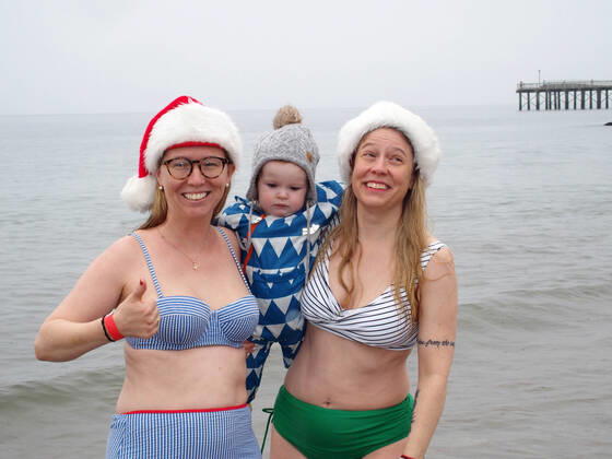 January 1, 2022, New York, New York, USA: January 1, 2022 New York , Coney Island Polar Bear Plunge. This year the Polar Bear Plunge returned after last year s Covid outbreak. Revelers enjoy the water. New York USA - ZUMAct2_ 20220101_zaf_ct2_080 Copyright: xBrucexCotlerx