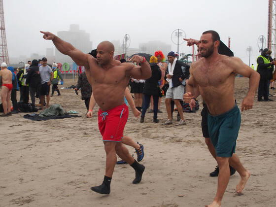 January 1, 2022, New York, New York, USA: January 1, 2022 New York , Coney Island Polar Bear Plunge. This year the Polar Bear Plunge returned after last year s Covid outbreak. Revelers enjoy the water..Victor Martinez retired international federation of BodyBuilders professional BodyBuilder and runner up in the Mr. Olympia contest and a winner of the Arnold Classic. New York USA - ZUMAct2_ 20220101_zaf_ct2_109 Copyright: xBrucexCotlerx