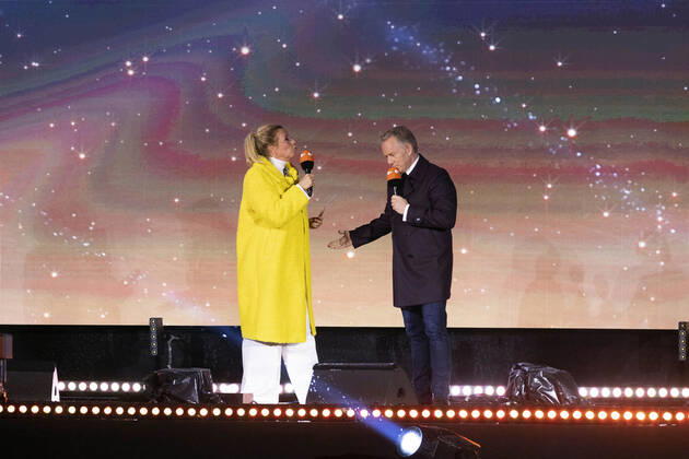 Andrea Kiewel und Johannes B. Kerner in der Silvestershow Celebrate at the Gate - Willkommen 2022 am Brandenburger Tor. Berlin, 31.12.2021