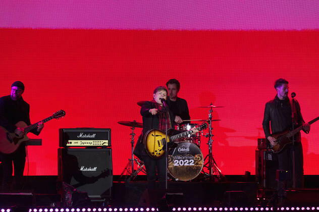 Michael Patrick Kelly in der Silvestershow Celebrate at the Gate - Willkommen 2022 am Brandenburger Tor. Berlin, 31.12.2021