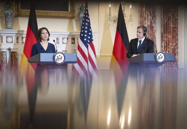 Bilder des Jahres 2022, News 01 Januar News Themen der Woche KW01 News Bilder des Tages Annalena Baerbock, Bundesaussenministerin, bei einer gemeinsamen Pressekonferenz mit dem Aussenminister der USA, Antony Blinken. 05.01.2022 Washington USA