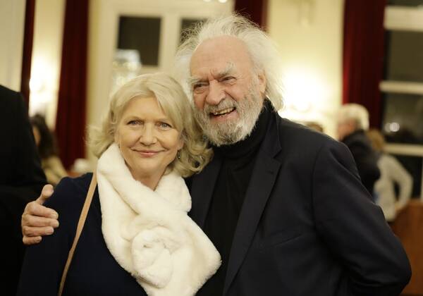 Achim Wolff mit Ehefrau Rita Feldmeier bei der Theaterpremiere von Rent a friend, Deutschland, Berlin, Schlosspark Theater, RENT A FRIEND, Komödie von Folke Braband, Mit Caroline Beil, Bürger Lars Dietrich, Alessija Lause & TORSTEN MÜNCHOW