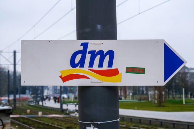 Düsseldorf 23.01.2022 DM Drogeriemarkt Drogerie Discounter Nonfood Düsseldorf Nordrhein-Westfalen Deutschland