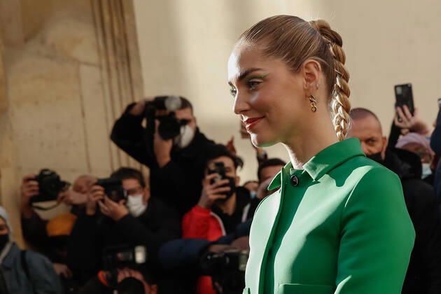 Chiara Ferragni NEWS : Defile Dior Haute Couture Spring Summer 2022 - 24 01 2022 AurelienMorissard Panoramic 