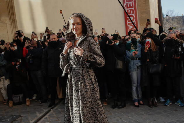 Natalia Vodianova NEWS : Defile Dior Haute Couture Spring Summer 2022 - 24 01 2022 AurelienMorissard Panoramic 