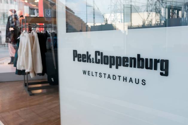 Düsseldorf 30.01.2022 Peek & Cloppenburg P&C PundC Modegeschäft Filiale Weltstadthaus Düsseldorf Nordrhein-Westfalen Deutschland