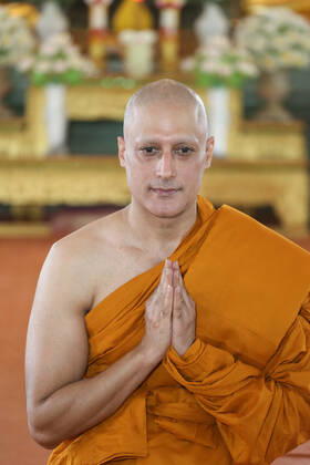 February 10, 2022, Bangkok, Thailand: Famous Indian actor Gagan Malik was ordained today as a Buddhist monk at Wat That Thong in Bangkok. .Indian actor Gagan Malik, won the Best Actor Award in the World Buddhist Film Festival organised by the United Nations for his role as Lord Buddha in Sri Siddhartha Gauthama. Bangkok Thailand - ZUMAs197 20220210_zaa_s197_099 Copyright: xAdisornxChabsungnoenx