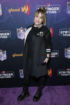 Bilder des Jahres 2022, Entertainment 02 Februar Entertainment Themen der Woche KW06 Entertainment Bilder des Tages February 10, 2022, Los Angeles, CA, USA: Alyssa Milano attends A Night of Pride with GLAAD and NFL on February 10, 2022 in Los Angeles, California. Los Angeles USA - ZUMAs181 20220210_zea_s181_029 Copyright: xImagespacex