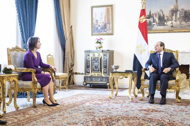 News Themen der Woche KW06 News Bilder des Tages (L-R) Annalena Baerbock (Buendnis 90 Die Gruenen), Bundesaussenministerin, und Abdelfattah Al-Sisi, Praesident von Aegypten, aufgenommen im Rahmen eines gemeinsamen Gespraeches in Kairo, 12.02.2022. Baerbock besucht im Rahmen der Reise Israel, die Palaestinensischen Gebiete, Jordanien und Aegypten. Kairo Aegypten Copyright: xFlorianxGaertnerx