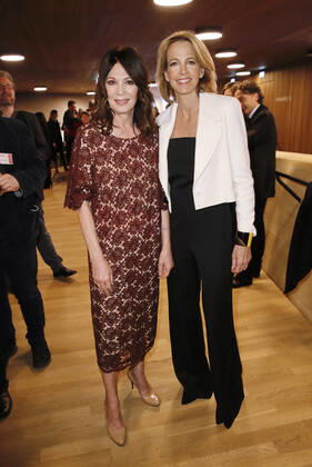 Iris Berben Julia Jäkel NANNEN PREIS 2018 am 11. April 2018 in der Elbphilharmonie in Hamburg Copyright: xVISTAPRESSx xG.xChlebarov