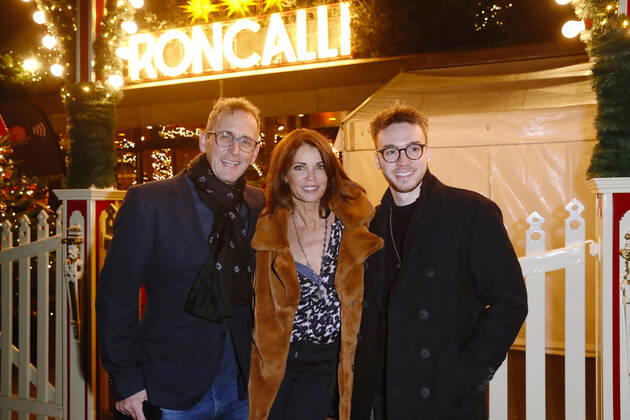 Gerit Kling mit Ehemann Wolfram Becker und Sohn Leon 16.Original Roncalli Weihnachtscircus am 19. Dezember 2019 im Tempodrom in Berlin Copyright: xVISTAPRESSx xG.xChlebarov