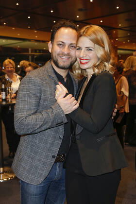 Susan Sideropoulos mit Ehemann Jakob Shtizberg That™s Life Das Sinatra-Musical Weltpremiere im Theater am Potsdamer Platz am 08. Januar 2020 in Berlin Copyright: xVISTAPRESSx xAnnixSchmitz