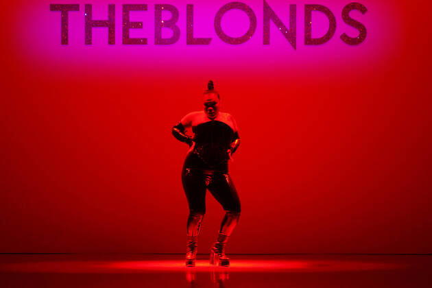 Bilder des Jahres 2022, Entertainment 02 Februar Entertainment Themen der Woche KW07 Entertainment Bilder des Tages February 16, 2022, New York, NY, USA: PARRIS GOEBEL performs at the Blonds Fall 2022 Fashion Show,.Spring Studios,.New York City.February 16, 2022. New York USA - ZUMAms4_ 20220216_zaf_ms4_030 Copyright: xSoniaxMoskowitzxGordonx