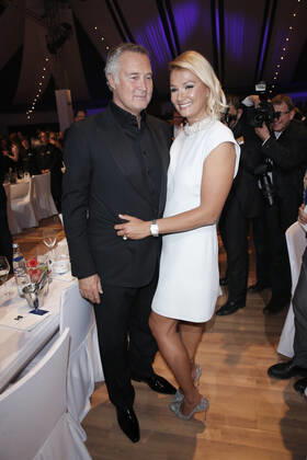 Franziska van Almsick mit Jürgen B. Harder Verleihung 19. Radio Regenbogen Award 22. April 2016 im Europa-Park Confertainment Center in Rust Copyright: xVISTAPRESSx xG.xChlebarov